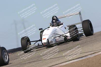 media/Oct-26-2025-CalClub SCCA (Sun) [[8ce1e69566]]/Group 3/Grapevine/